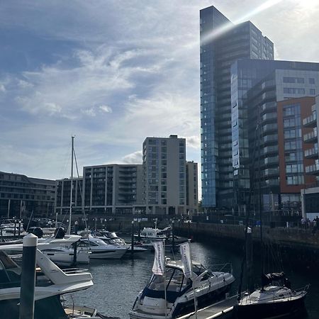 Ocean Village Marina 2 Bedroom Apartment With Balcony! Southampton Exteriér fotografie