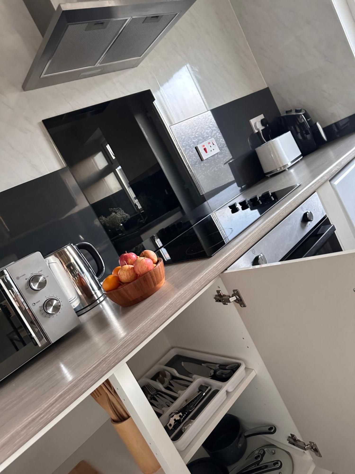 Ocean Village Marina 2 Bedroom Apartment With Balcony! Southampton Exteriér fotografie